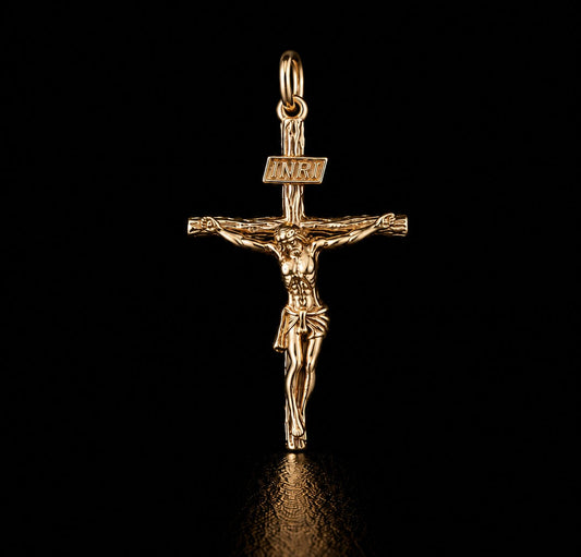 Dije de Crucifijo con INRI